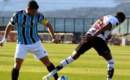 Grêmio é derrotado pelo lanterna Vasco e perde a chance de voltar ao G-4