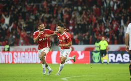 Com gol no fim, Inter vence o Vitória no Beira-Rio e deixa zona de rebaixamento
