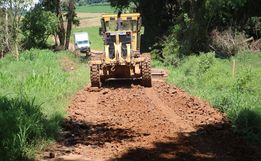 Secretaria de Obras inicia o ano com recuperação de estradas em Cedro
