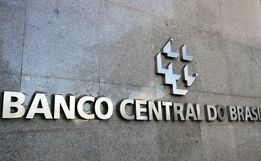 Copom interrompe cortes e mantém juros básicos em 10,5% ao ano
