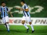 Grêmio leva susto após 3 gols em 6 minutos, mas vence e garante 1º lugar