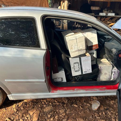 Polícia apreende 840 caixas de vinho contrabandeado em Dionísio Cerqueira