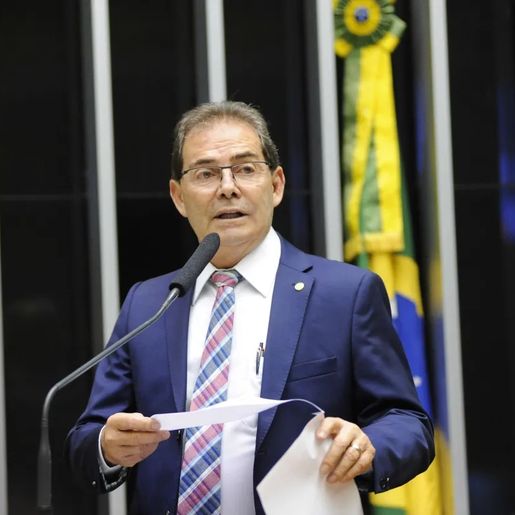 Hugo escolhe Paulinho da Força para relatar anistia