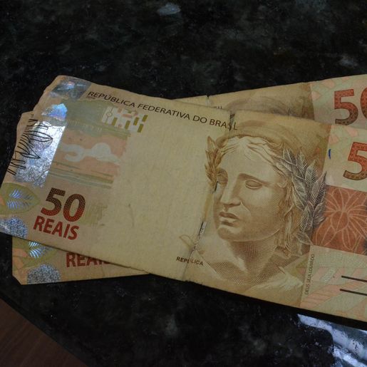 Governo decide antecipar 13º de aposentados do INSS e abono salarial