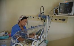 Doenças respiratórias levam mais de 400 bebês ao hospital por dia em 2023