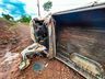 Saída de pista seguida de queda em ribanceira deixa condutor ferido SC-492