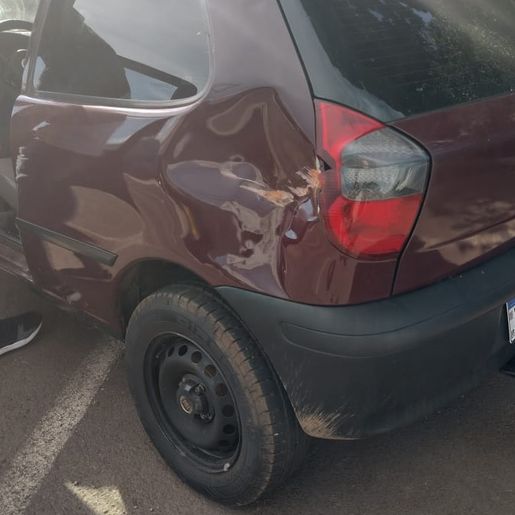 Polícia recolhe veículo após motorista efetuar manobras perigosas