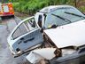 Colisão entre carro e caminhão deixa quatro feridos em Palmitos
