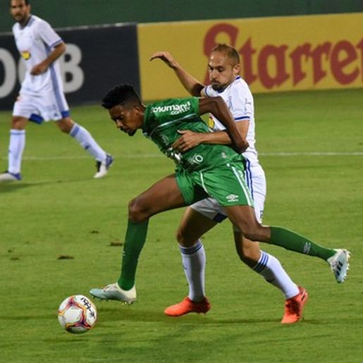 Chape é superada pelo Cruzeiro e acaba com invencibilidade de 19 jogos