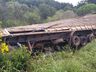 Caminhoneiro morre em tombamento de carreta 