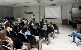 Encerramento da Escola de Vendas reúne participantes e marca certificação em SMOeste