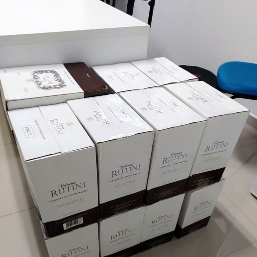 PRF apreende vinho argentino na BR 163 em Guaraciaba