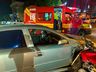 VÍDEO: Entregador fica ferido em colisão entre moto e carro