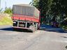 VÍDEO: jovem fica ferido após bater motocicleta na traseira de carro na BR-163