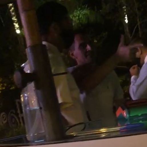 Vídeo mostra manobrista sendo humilhado por empresário em bar