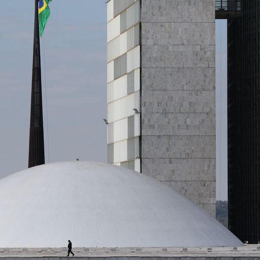 Senado aprova proposta que assegura recursos para atender calamidades
