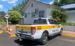 Idoso que tentou subornar policiais com dinheiro para 'cervejinha' é liberado após pagar fiança