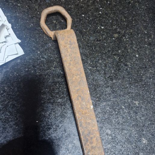 Criminosos arrombam posto de combustíveis e furtam R$ 750 em Maravilha