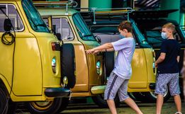 Velho Oeste Car Club promove a 4ª edição do Encontro de Carros Antigos