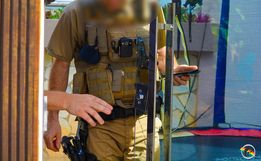 VÍDEOS: Criminosos arrombam casa e levam dinheiro, joias e roupas em SMOeste 