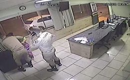 Vídeo: bebê engasgada é salva por policiais rodoviários da região