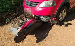 Motociclista fica ferido em colisão entre carro e moto em Itapiranga 