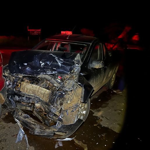 VÍDEO: Acidente entre três veículos deixa dois feridos na SC 496, em Descanso