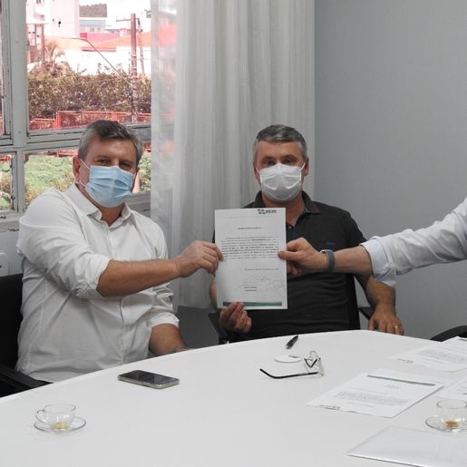 Trevisan assina Ordem de Serviço para asfaltamento de 47 quadras