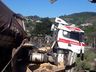 Carreta desgovernada atinge pedestres na curva da morte em Romelândia 