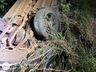 Saída de pista seguida de capotamento deixa homem ferido