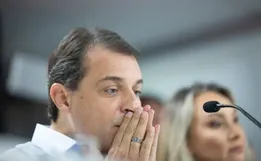 Impeachment é aprovado, Moisés é afastado do governo de SC e Daniela assume