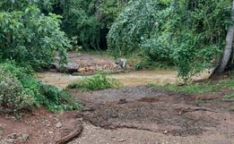 Enxurrada danifica pontes e interrompe passagem de veículos em Tunápolis