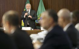 Lula pede a ministros que cumpram promessas já feitas e 'proíbe' novas ideias