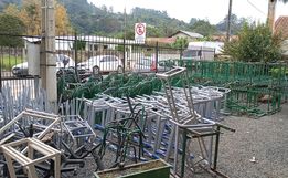 Governo recolhe mais de 100 caminhões de materiais inservíveis das escolas estaduais