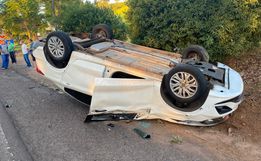 Colisão entre carros deixa feridos na SC 163