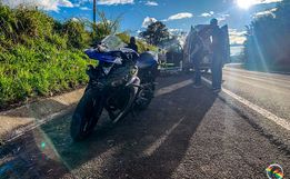 Motociclista sofre ferimentos graves em saída de pista entre SMOeste e Paraíso; Assista