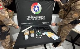 PM prende homem com drogas, dinheiro e anotações do tráfico em Descanso