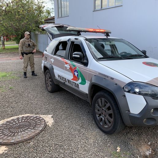 Homem é detido após ameaçar ex-companheira em SMOeste