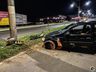 Jovem colide com carro em poste na Willy Barth em SMO