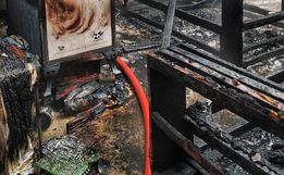 Incêndio atinge residência em Dionísio Cerqueira e deixa moradora hospitalizada