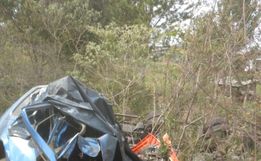 Colisão entre carro e carreta deixa uma pessoa morta na BR-282
