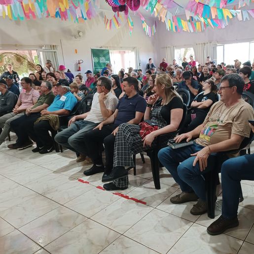 Campanha “Use Chapéu” é lançada em Bandeirante com participação de mais de 120 pessoas