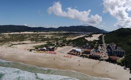 Seis a cada 10 praias de SC estão próprias para banho na 1ª semana de 2025, diz IMA