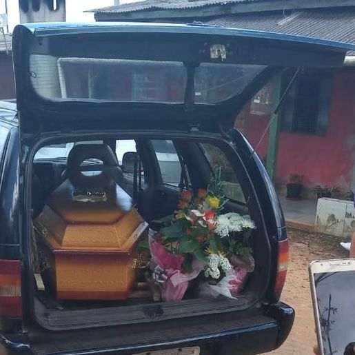 Família descobre que corpo de bebê foi trocado durante enterro no Oeste