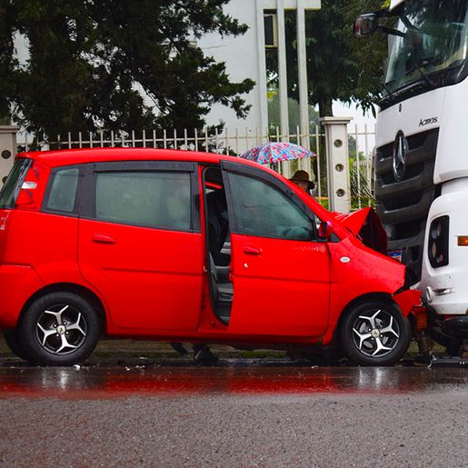 Morre motociclista atingido por carro que trafegava na contramão em SMO