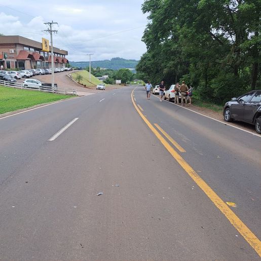 Motorista com CNH suspensa recusa bafômetro em acidente em Itapiranga