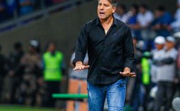 Vídeo: técnico do Grêmio manda mensagem a paciente internado com covid-19 em Xanxerê