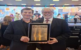 Professor da CRE de Itapiranga recebe prêmio em Florianópolis