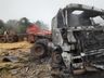 Carreta sai da pista, tomba e pega fogo em Romelândia