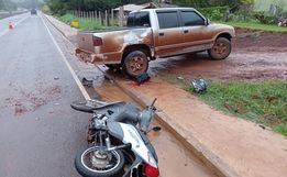 Jovem de 22 anos morre em acidente entre moto e camionete em SJCedro 